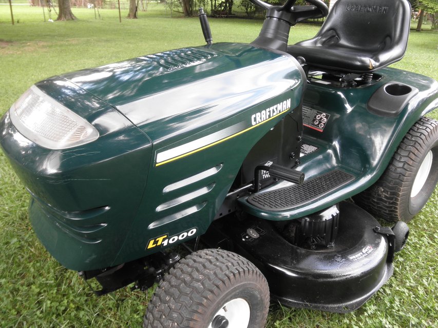 Riding Mower - Stuff For Sale in Clarksville, TN - Claz.org